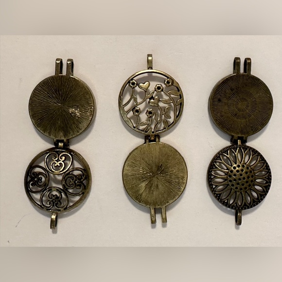 Lot of 3 Fragrance Diffuser Lockets w/2 Chains - Picture 2 of 8
